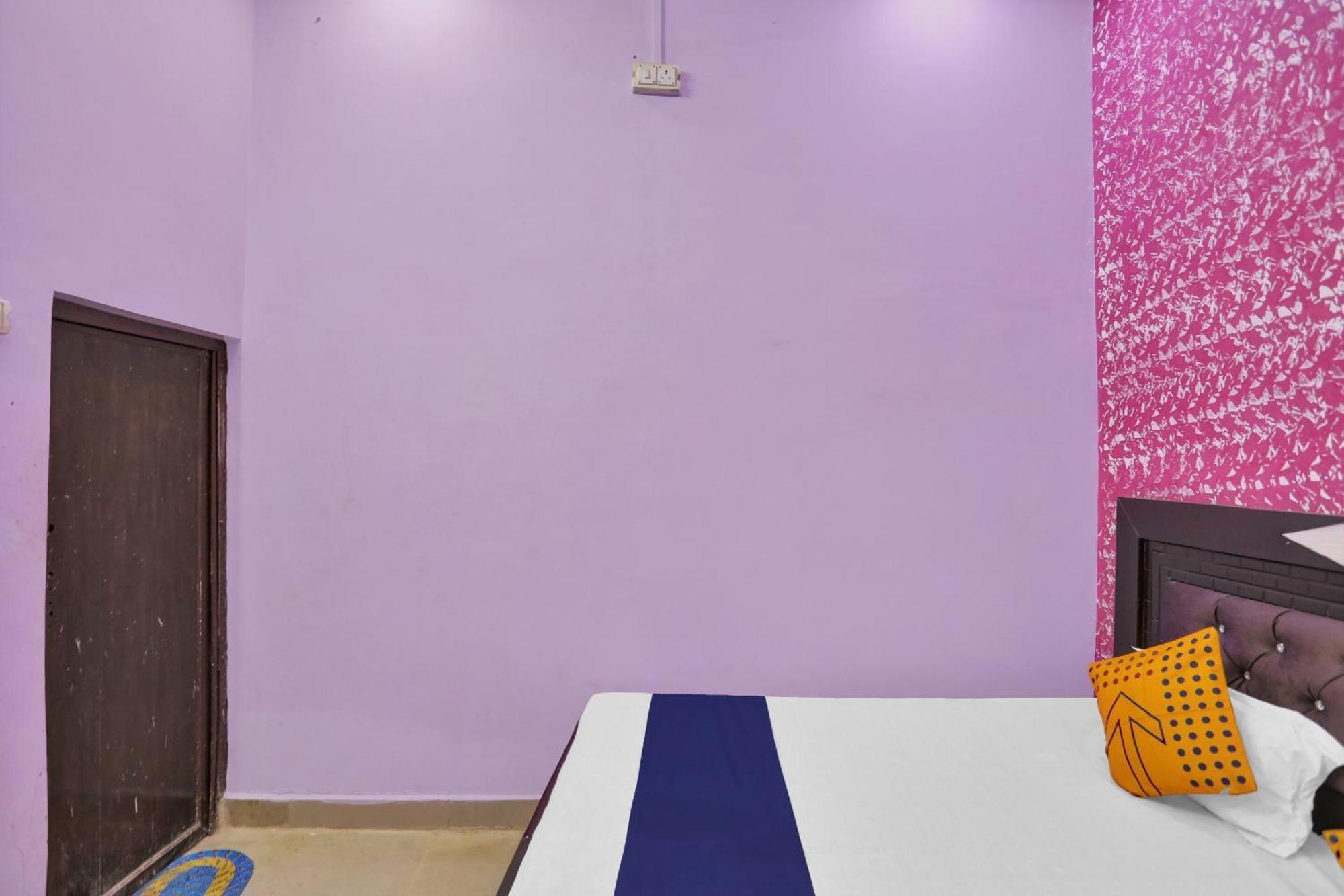 Hotel O Aniruddha Palace Mathura Exterior photo