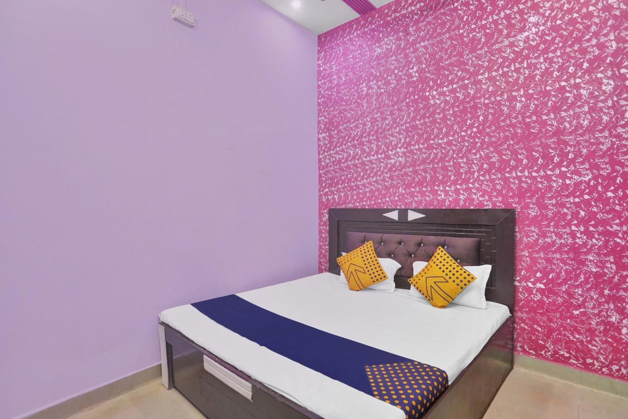 Hotel O Aniruddha Palace Mathura Exterior photo