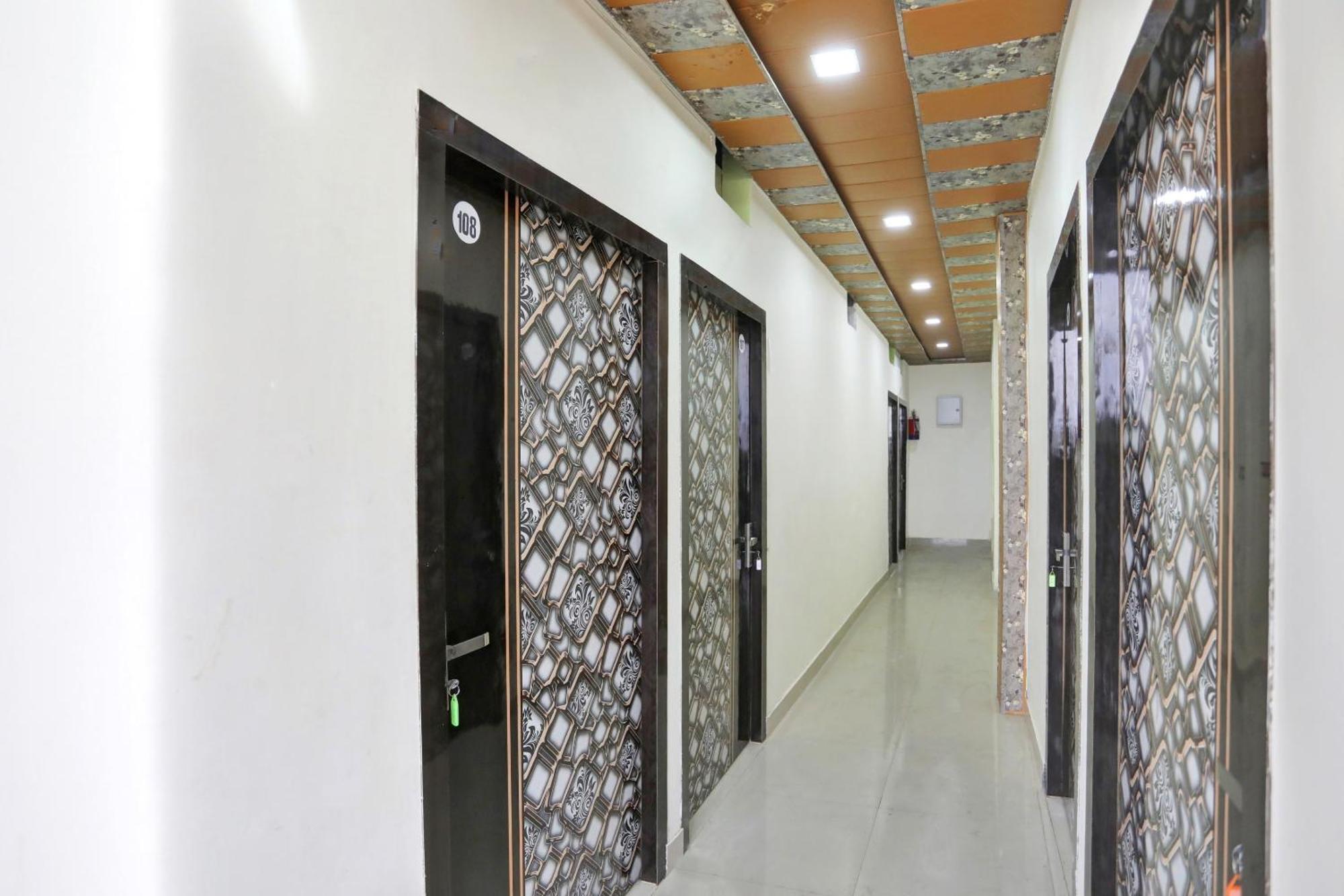 Hotel O Aniruddha Palace Mathura Exterior photo